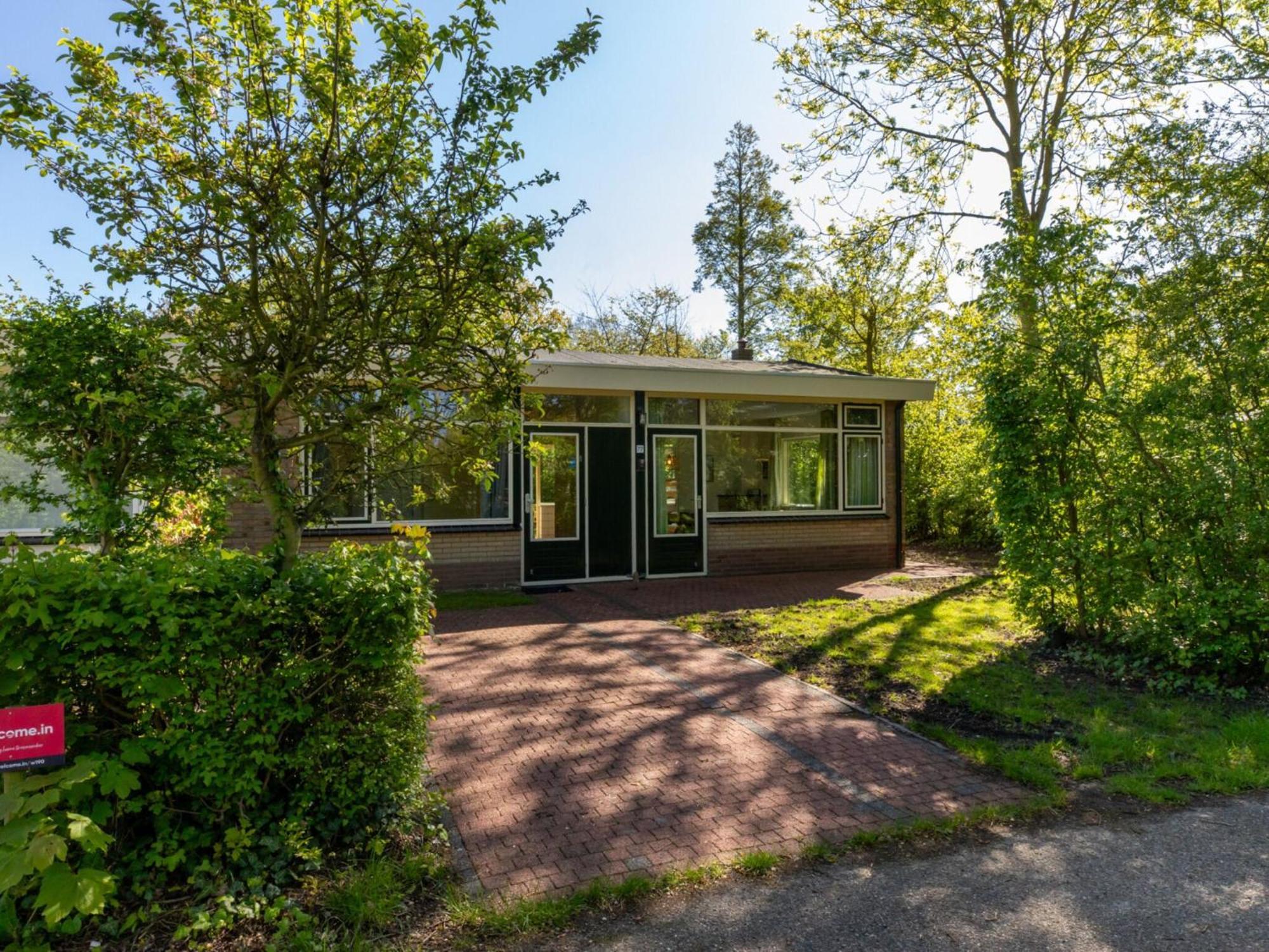 Beautiful Bungalow With Garden Villa Oostkapelle Exterior photo